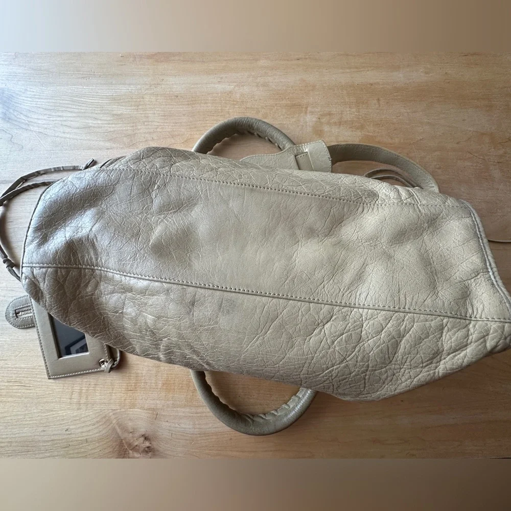 Balenciaga City Bag - Picture 4 of 11